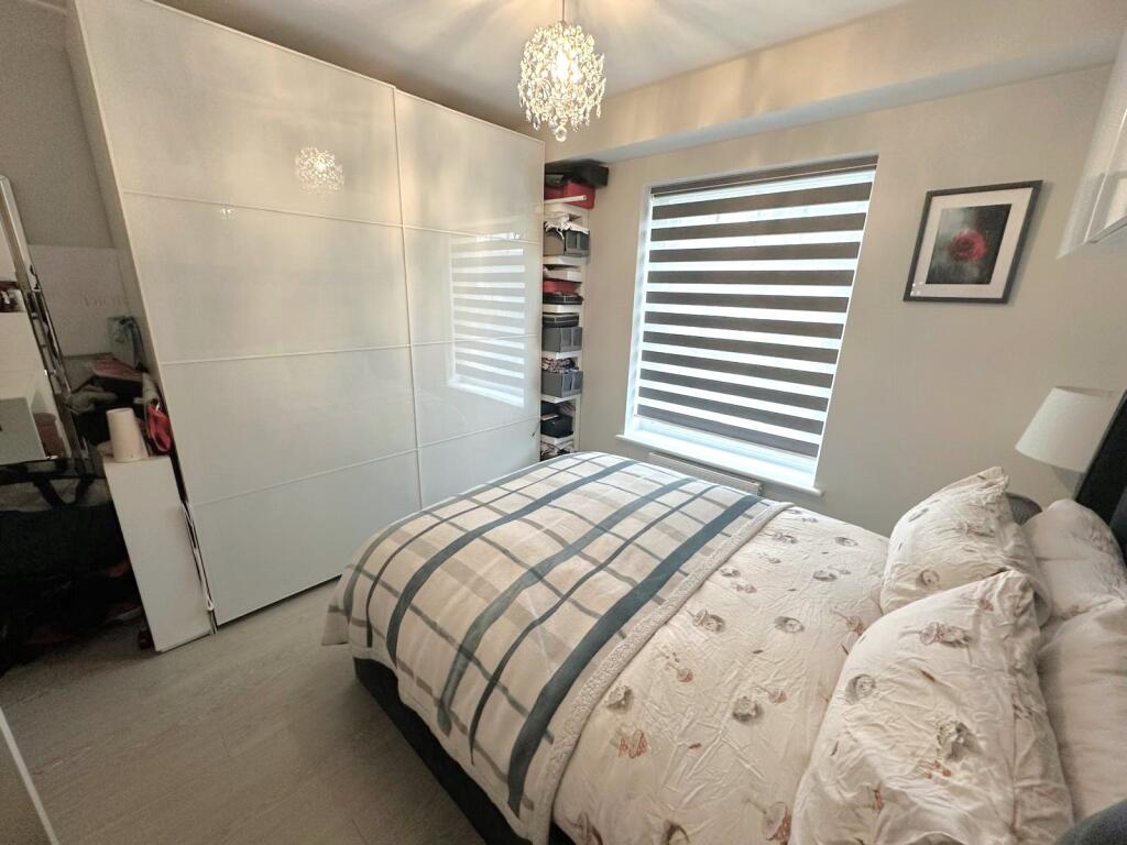 Bedroom One (2)