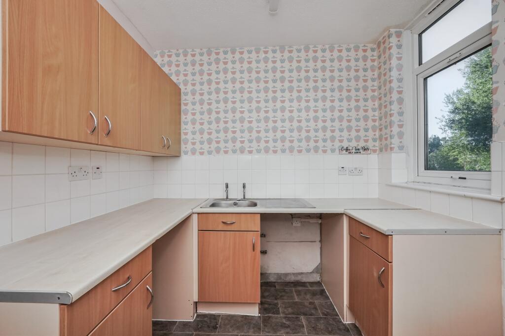 17 Halstead Close, Headcorn Drive, Canterbury, Kent, CT2 7UD