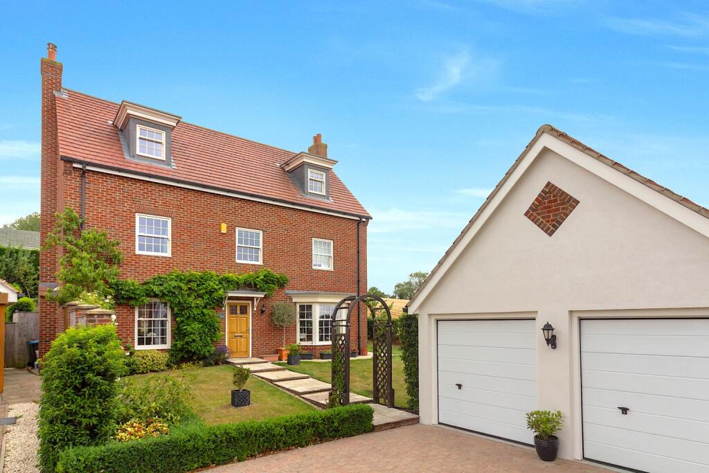 Craykefields - Front