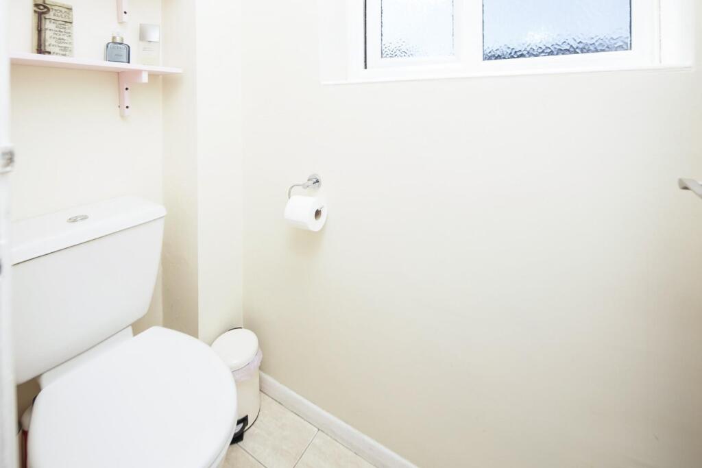 10 Severn Close-5.jpg