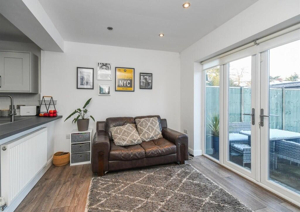 33539649-ECE6108B...