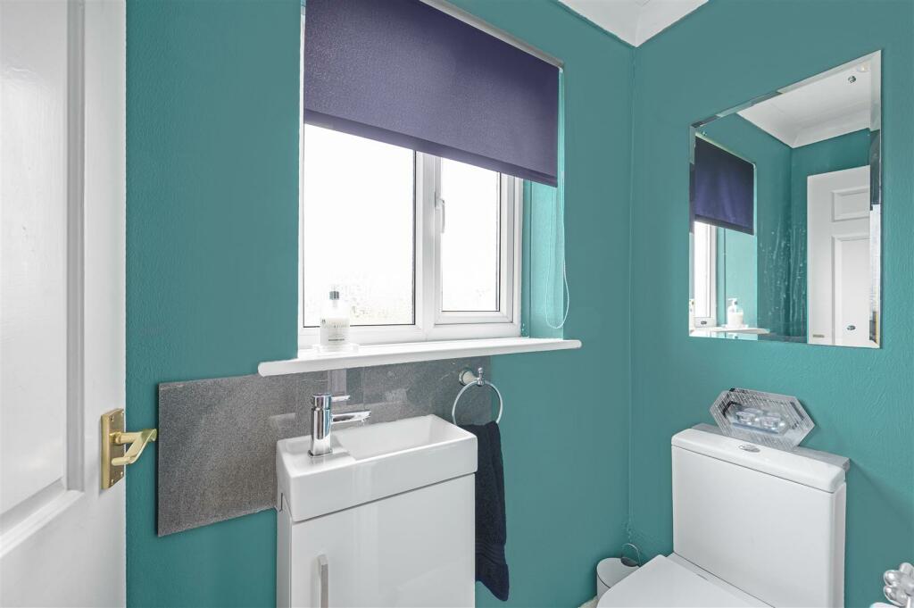 Cloakroom/WC