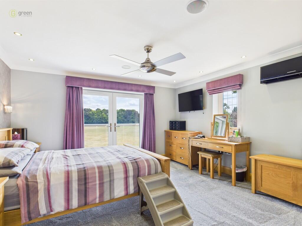 CAM03830G0-PR0156...