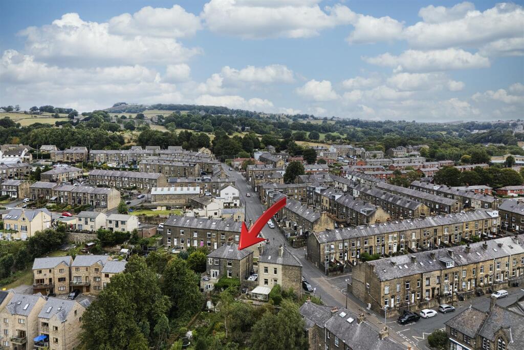 Bramleys Estate Agents - Height Green - Sowerby Br