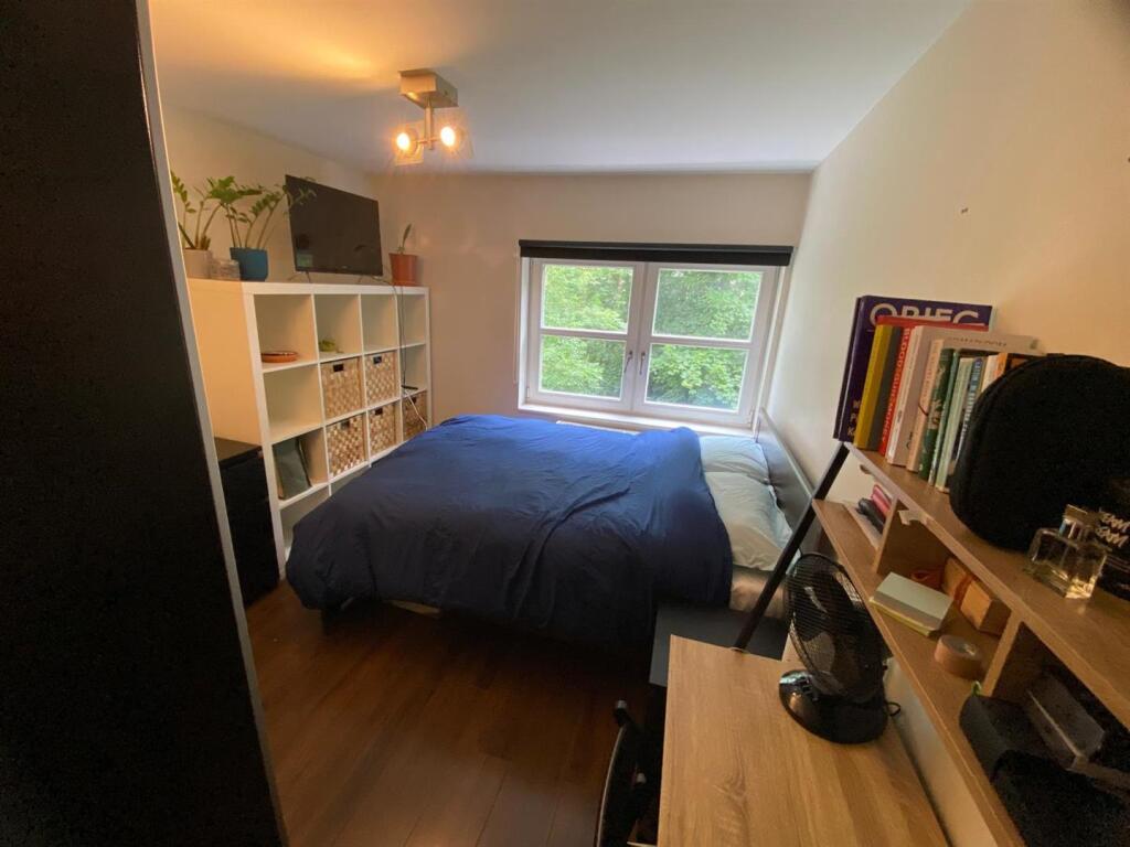 F5 Bedroom 2.jpeg