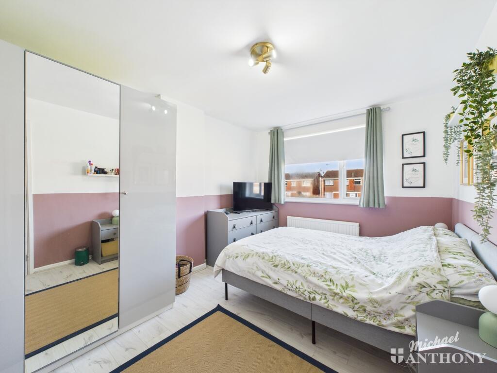 CAM02773G0-PR0270-STILL001