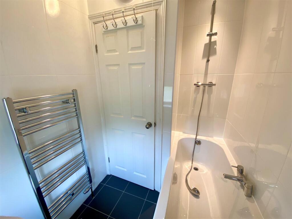 tyne bathroom 2.jpg