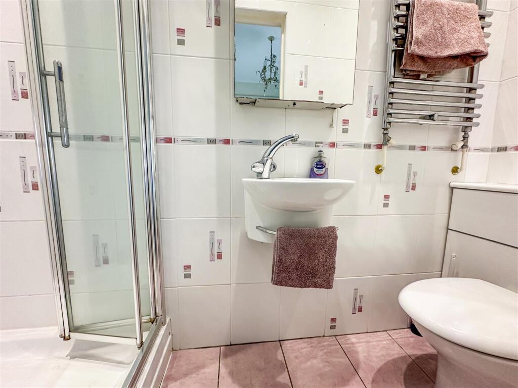 EN-SUITE (1)