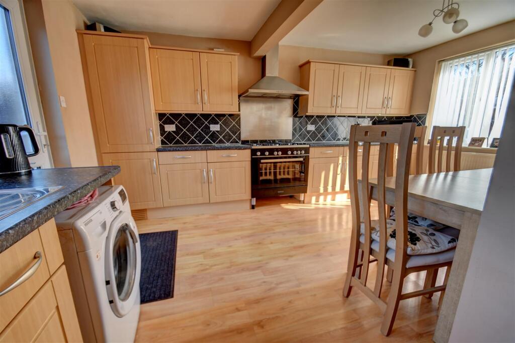 DSC_7155_56_57_58_59_60_61_Interior 2.jpg