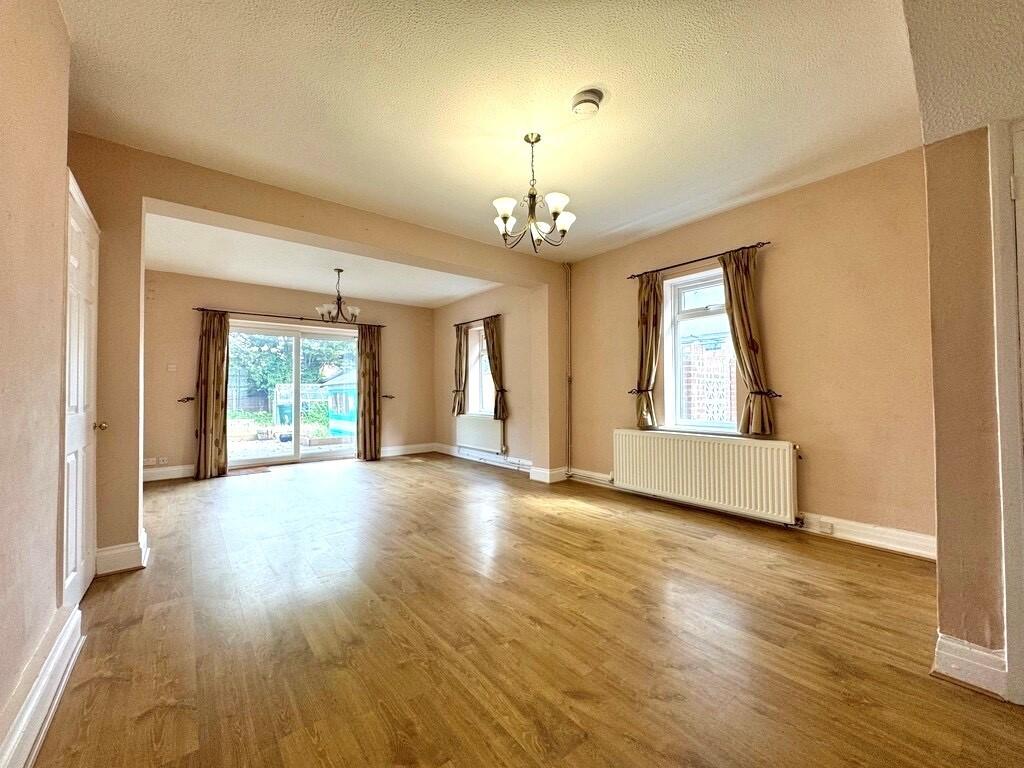 52 Preston Road r...