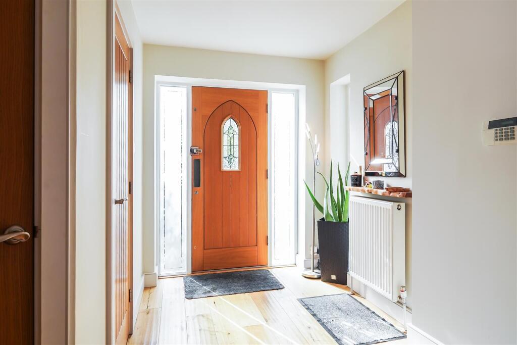 MANOR GREEN ROAD (8).jpg