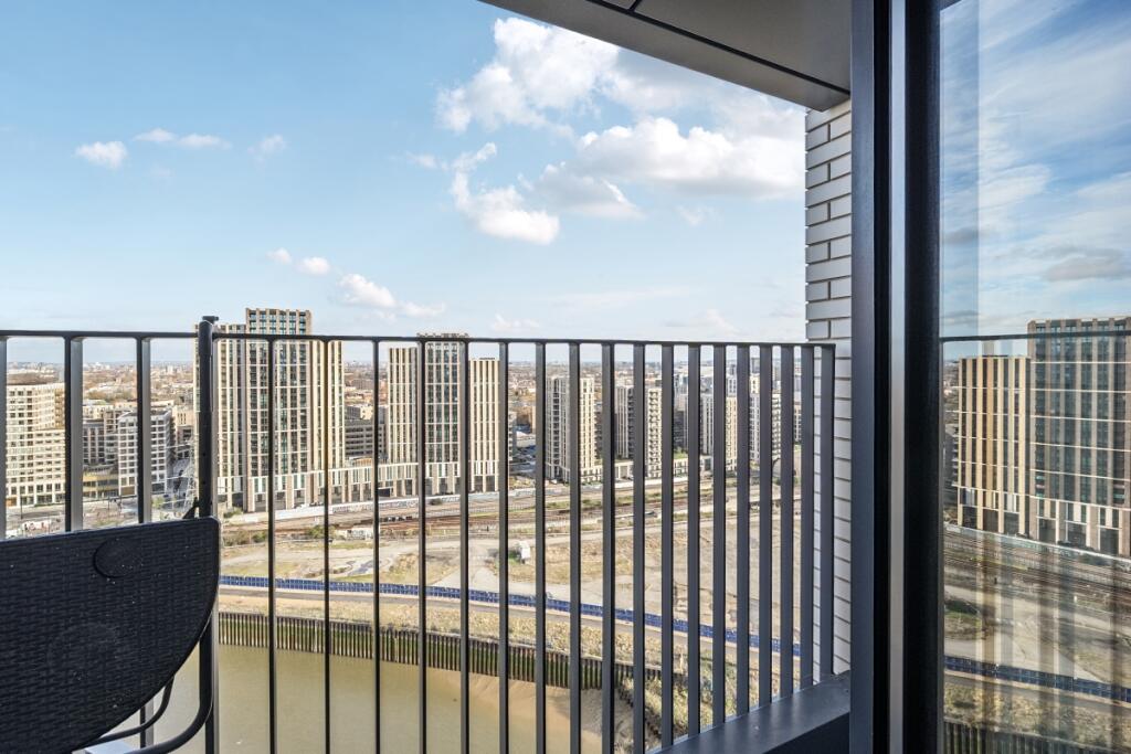 1380654-20-6916df...