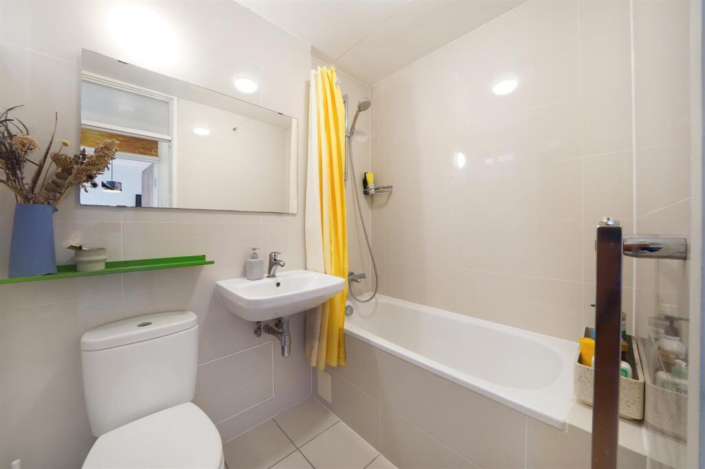 Flat 13, 2 Gautrey Road - Y08UnWeLe0PVbAu7iLbA.jpg