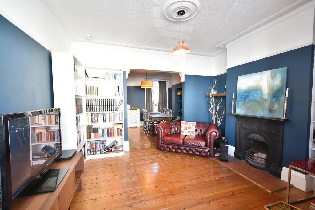 Living room 2