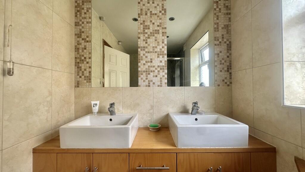 IMG_15328_14_orig...