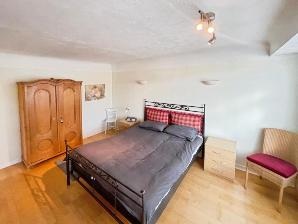 eea848b1--4F7E-864A-5CA808DC9321-20392-000002CF464