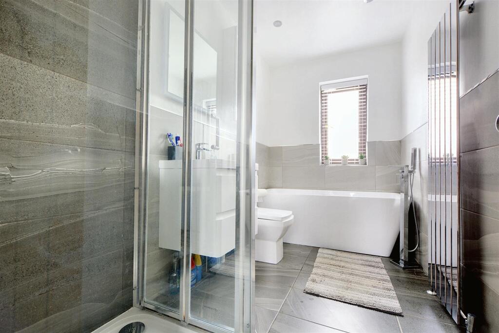 Shower Room_2.jpeg