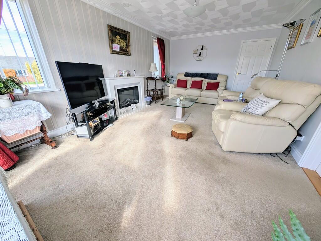 PXL_20251027_1158...