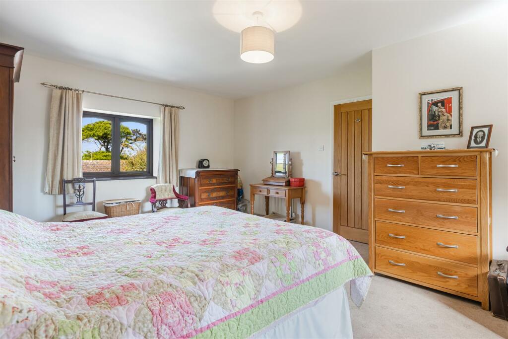 A69 - Springs Farm rownstone Road Kingswear - 2405