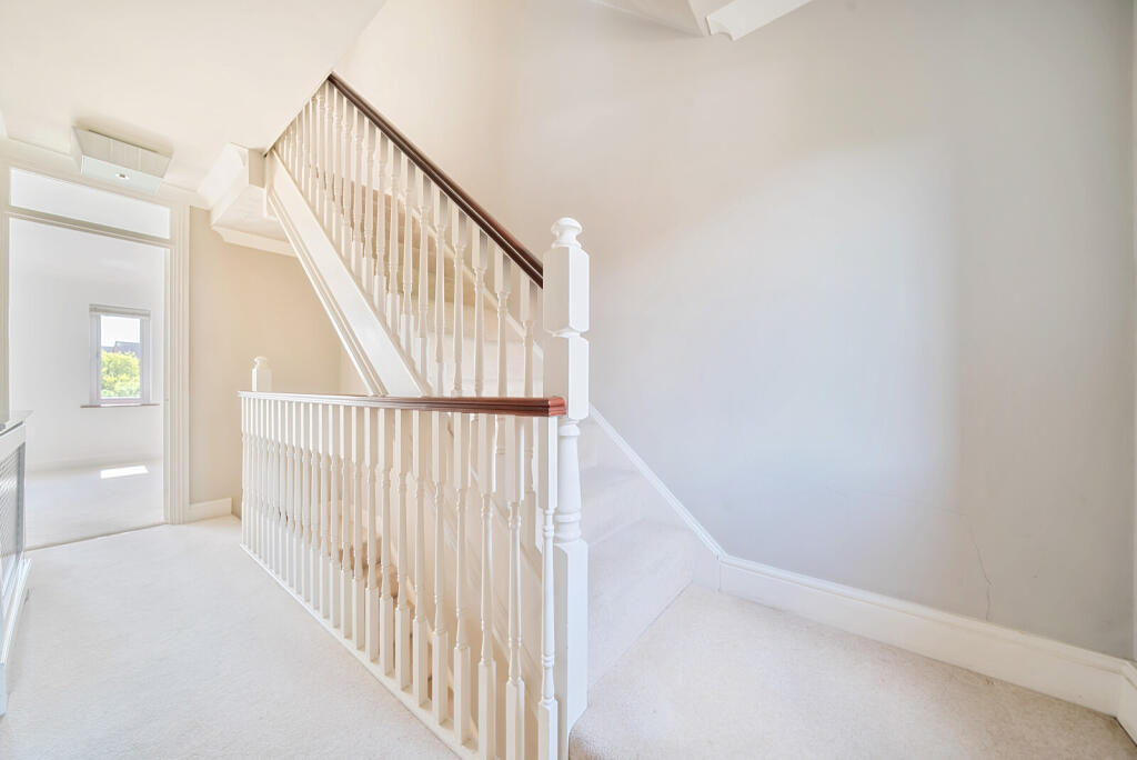 1296600-23-682b12...