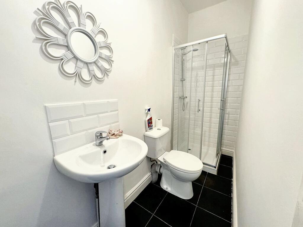 Guest WC/Shower Room