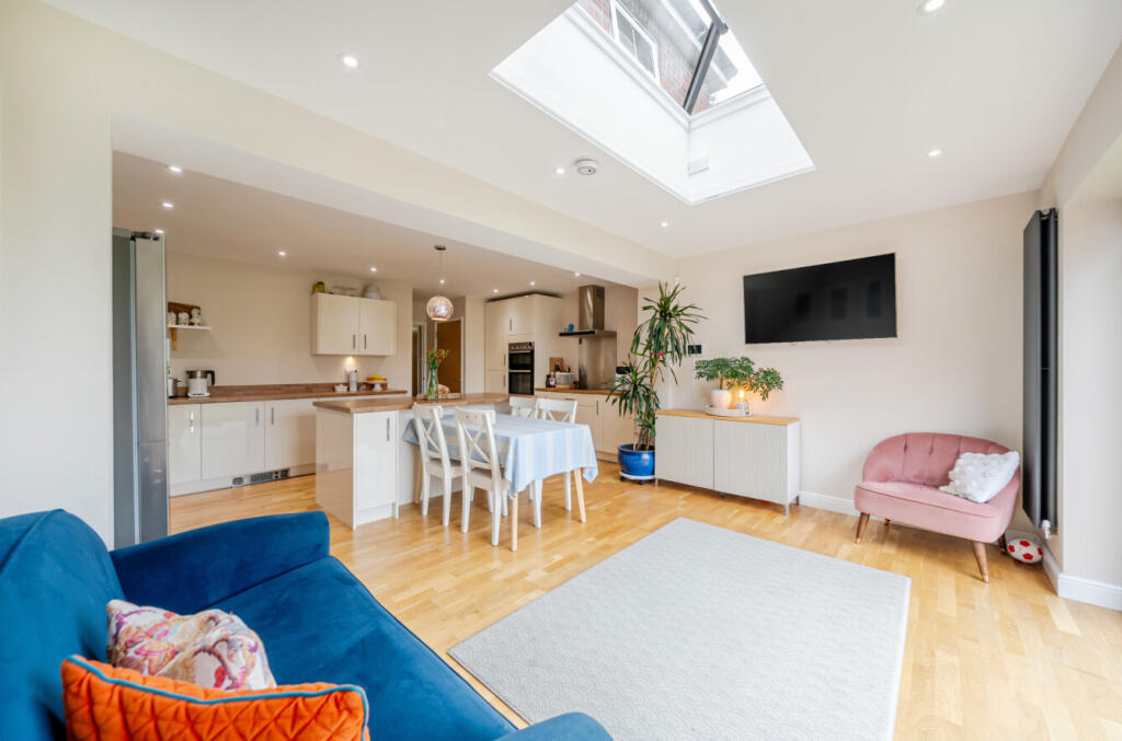 Kitchen/Diner/Family