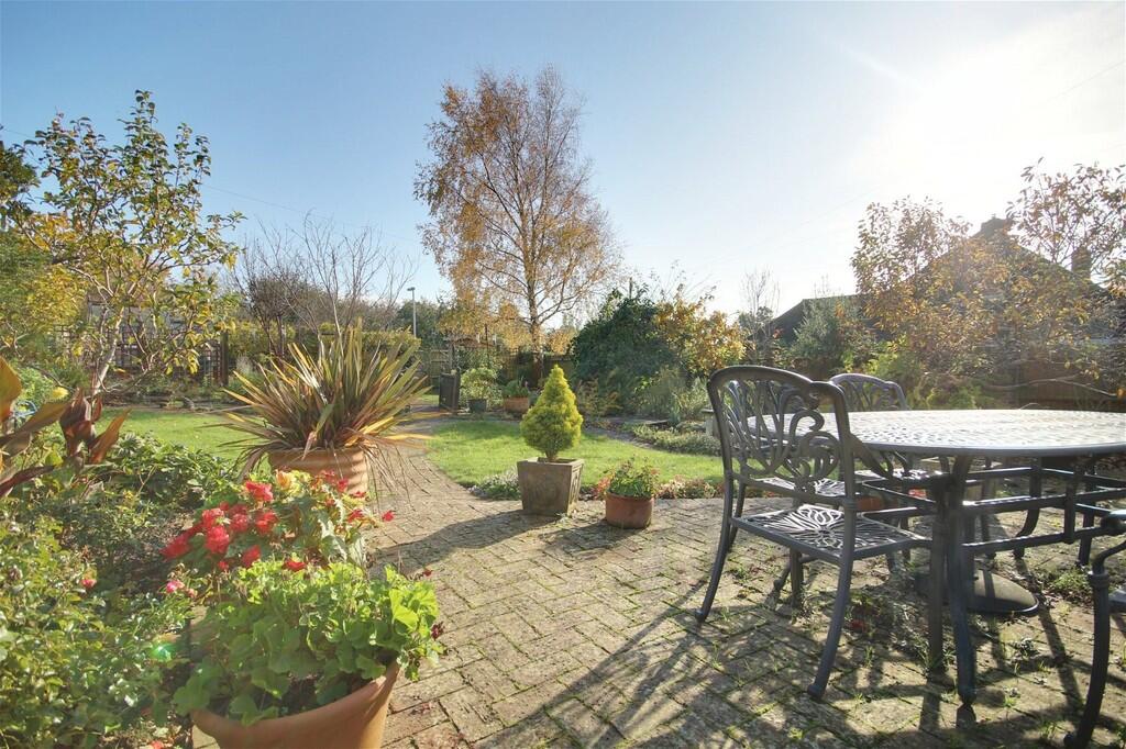 26a27a03-a247-44f...