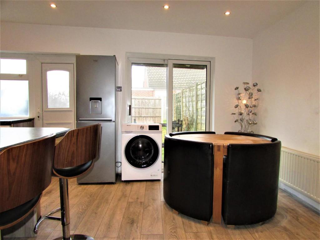 BrownSt34kit2.JPG