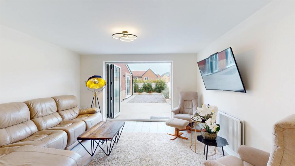 Gardeners Place 67, Living Room 1.jpg