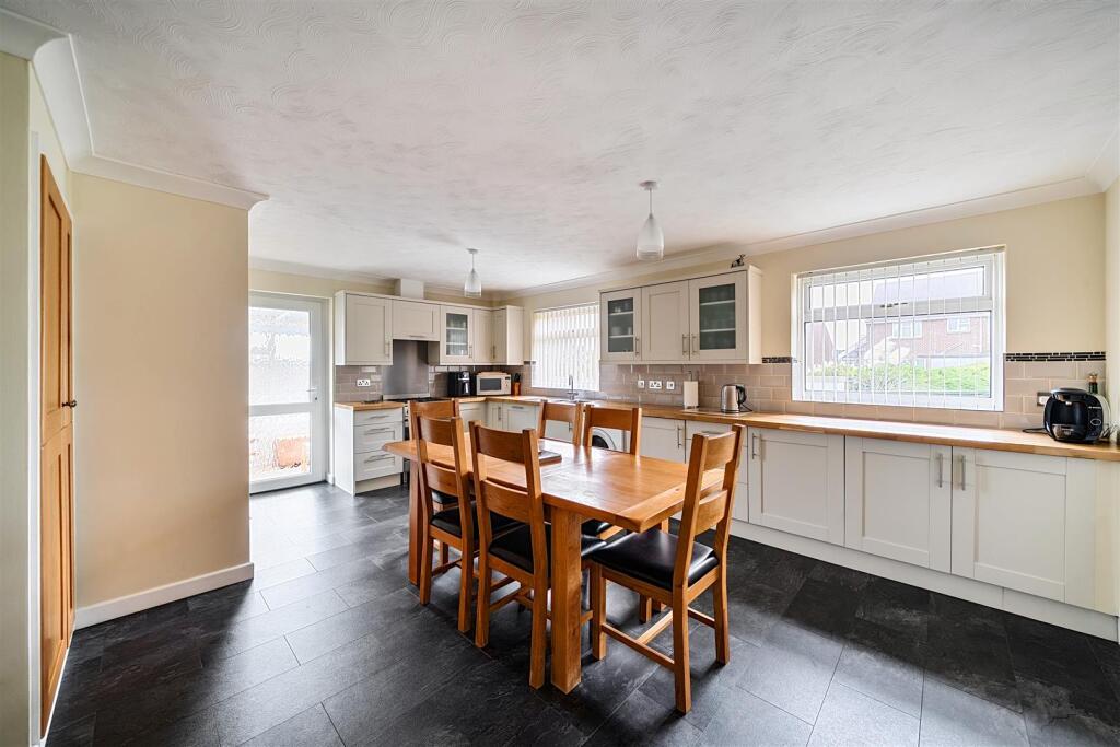 Kitchen /  Dining Room