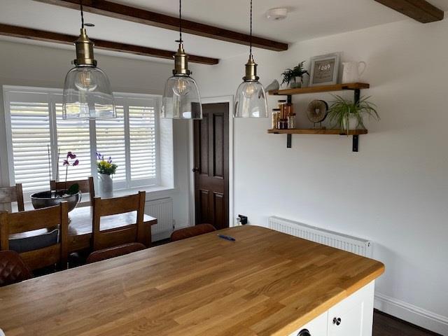 OPEN-PLAN DINING KITCHEN