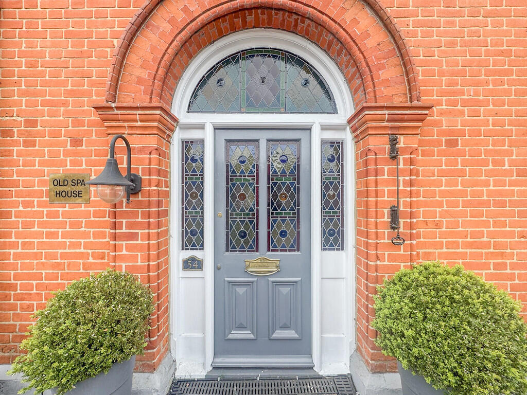 DOOR