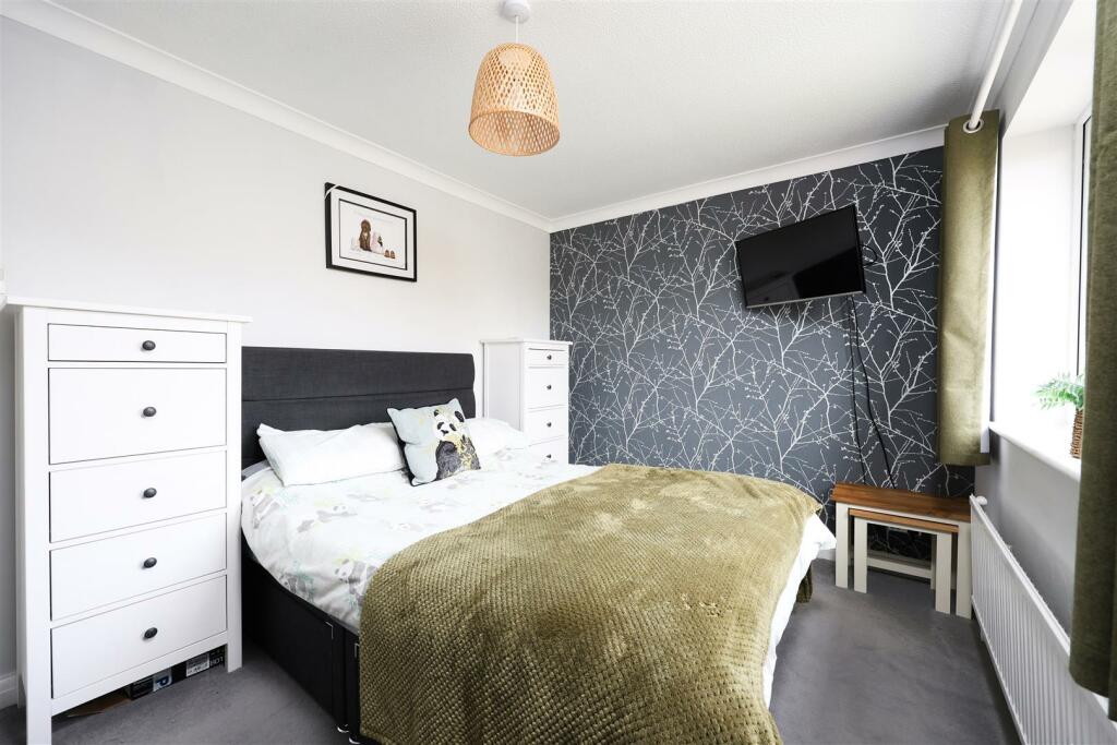 3 Hanks Close 17.jpg