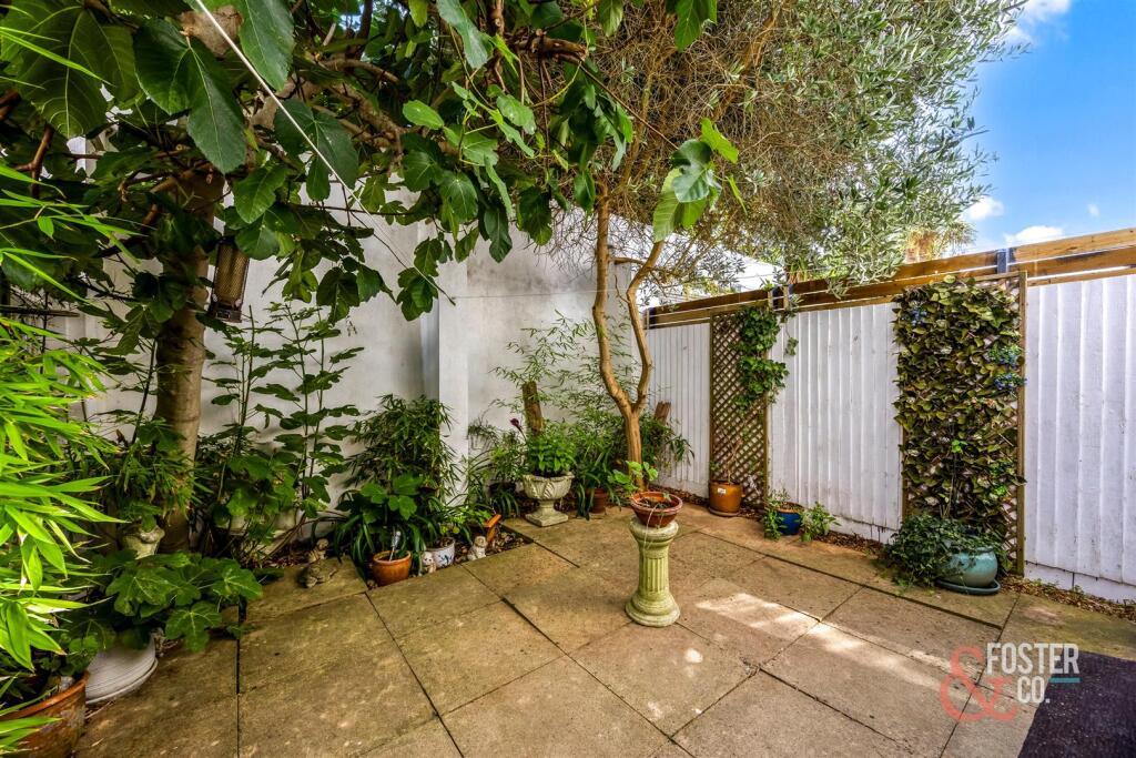 Medina Place, 4_023.JPG