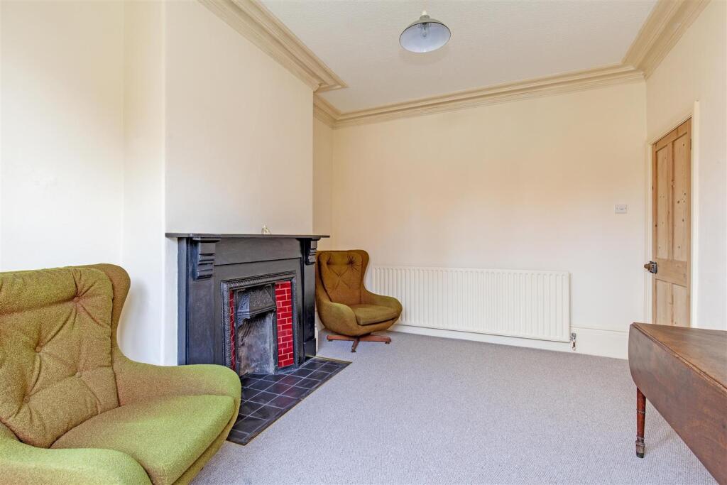 Reception Room-2.jpg