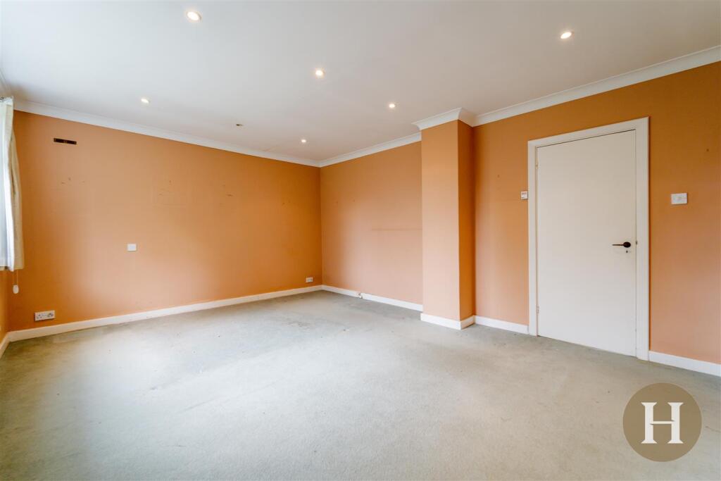 Hadleigh Estate Agents-8.jpg