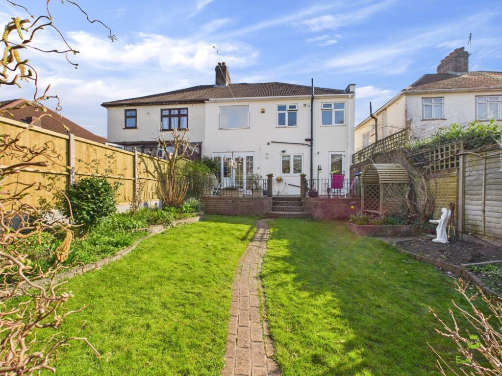 CAM04399G0-PR0046-STILL004