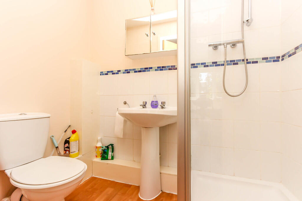 Ensuite Shower Ro...