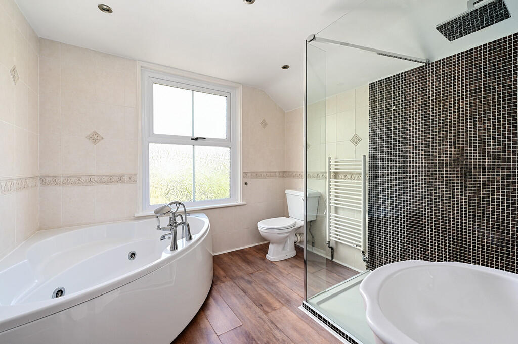 27 Lowlands Rd (3...
