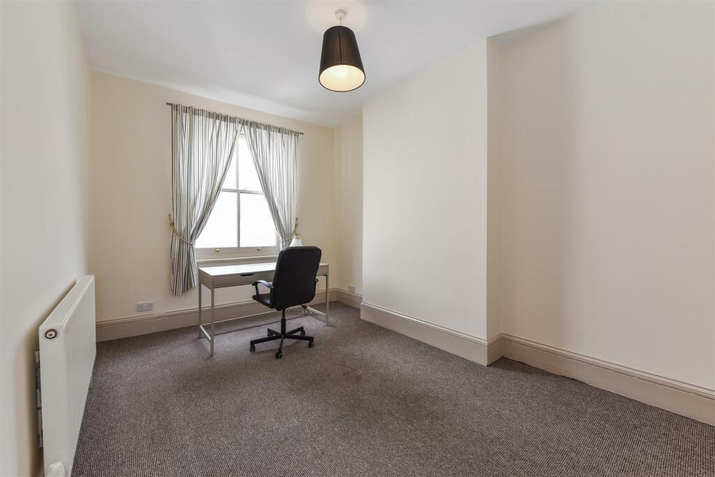 Bedroom Seven.jpg