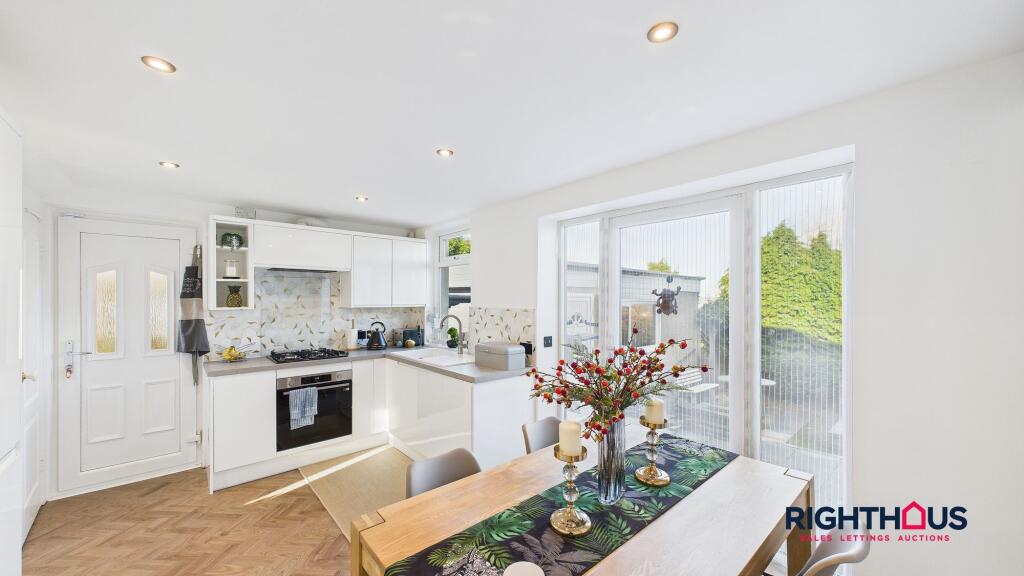 Dining kitchen