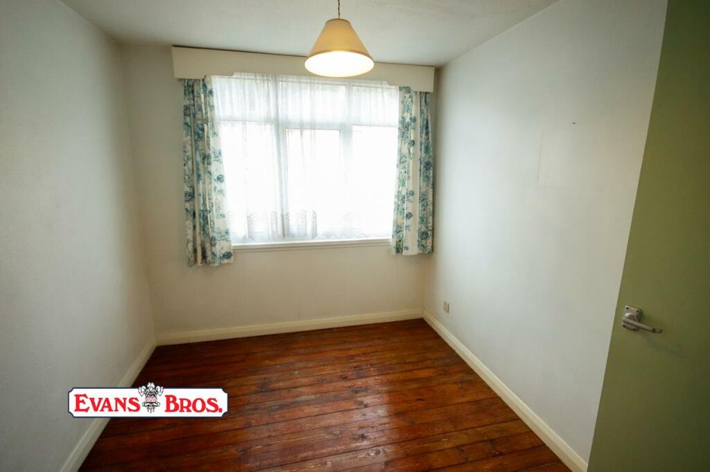 REAR DOUBLE BEDROOM 2
