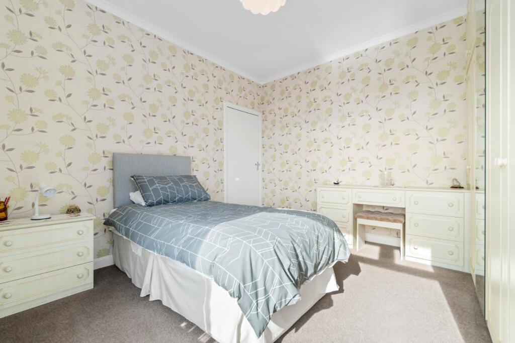 16_4 blytheswood crescent, largs  (14).jpg