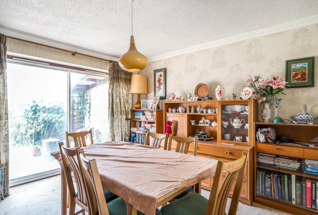 1334436-5-6895d98...