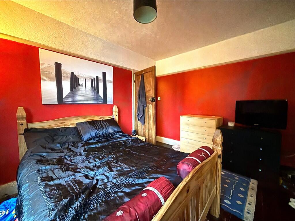 processed-1B57990...