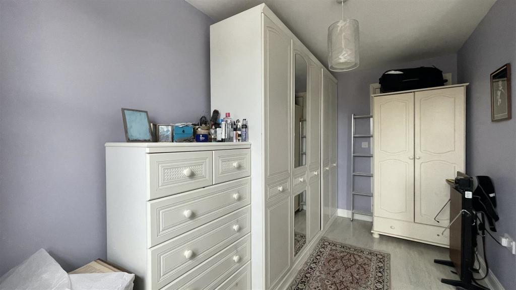 Bedroom One Dressing Area (1).jpg