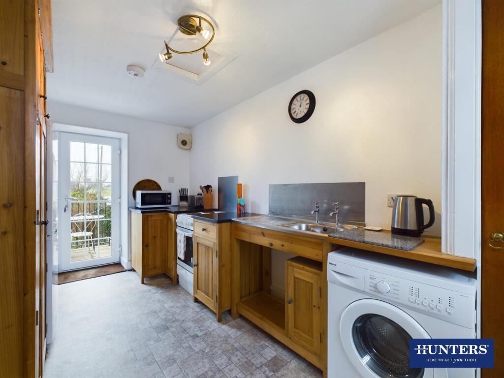 Coach House - Kitchen