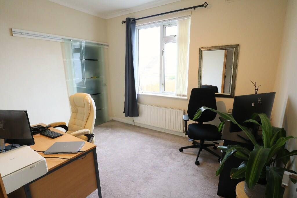Bedroom 4-Office