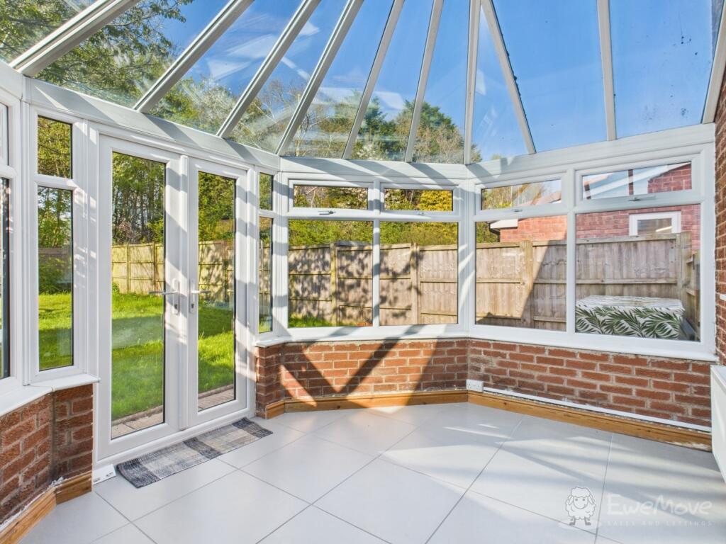 Conservatory - EweMove Cheadle Hulme and Wilmslow