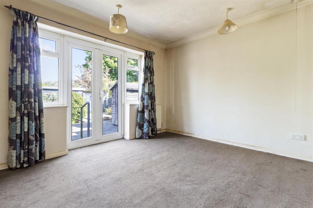 182 goring way-007.JPG